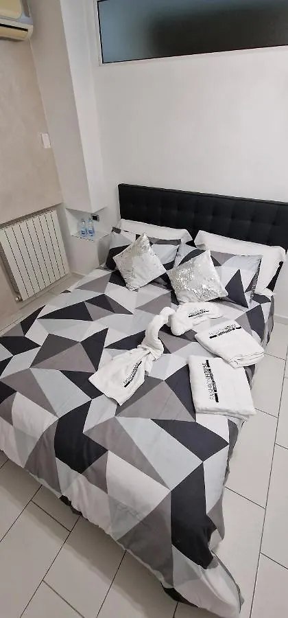 Fashion House Napoli Apartment Italy